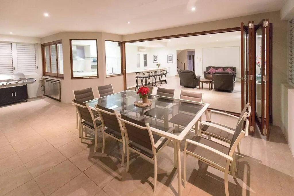 The Palm In Heart Of Surfers Paradise Holiday home Gold Coast