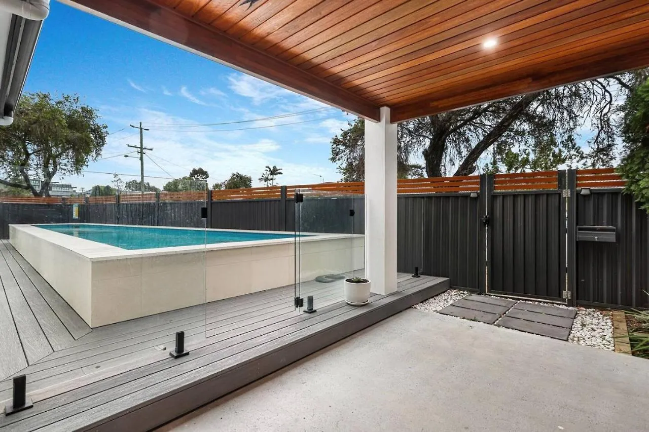 Holiday home Pool House Hideaway