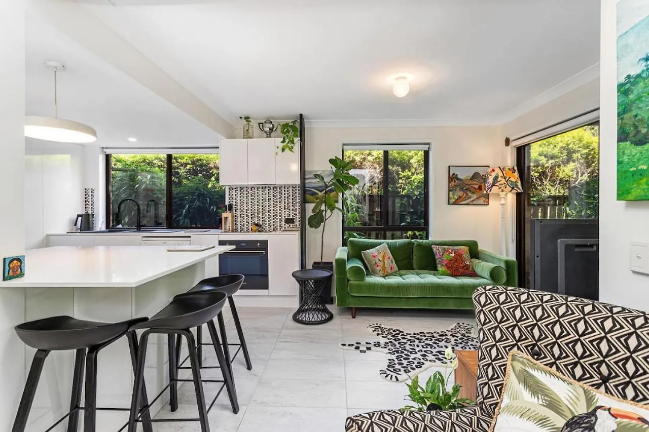 Holiday home Riverfront Oasis In Elanora Gold Coast