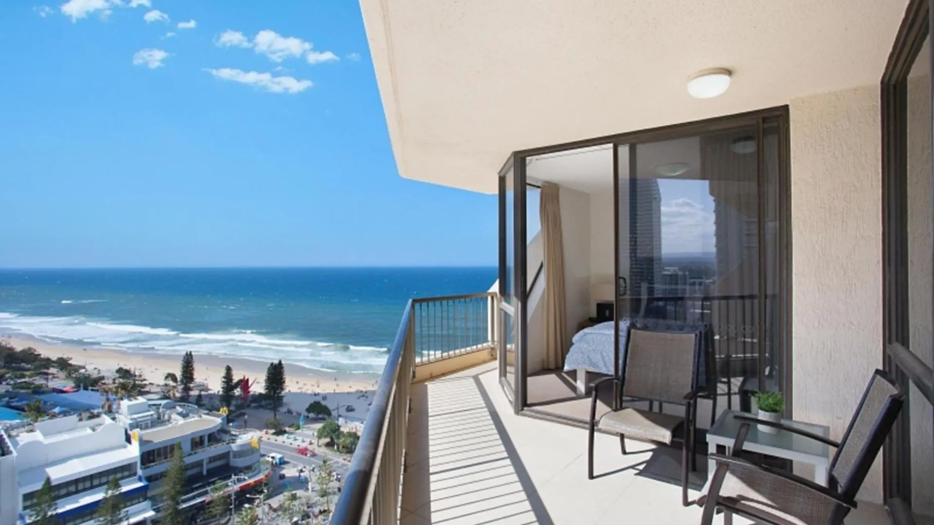 Paradise Centre Managed By Gchs Apartment Gold Coast