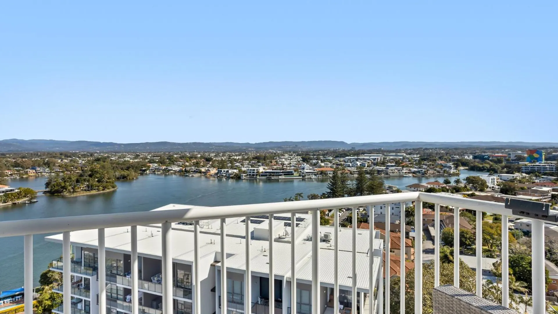 Superior Penthouse In Surfers Paradise On The Apartment Gold Coast
