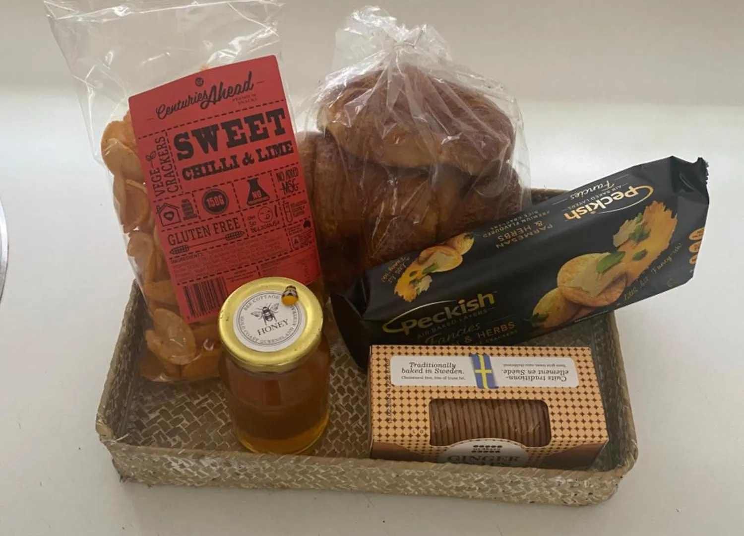 Bee גולד קוסט