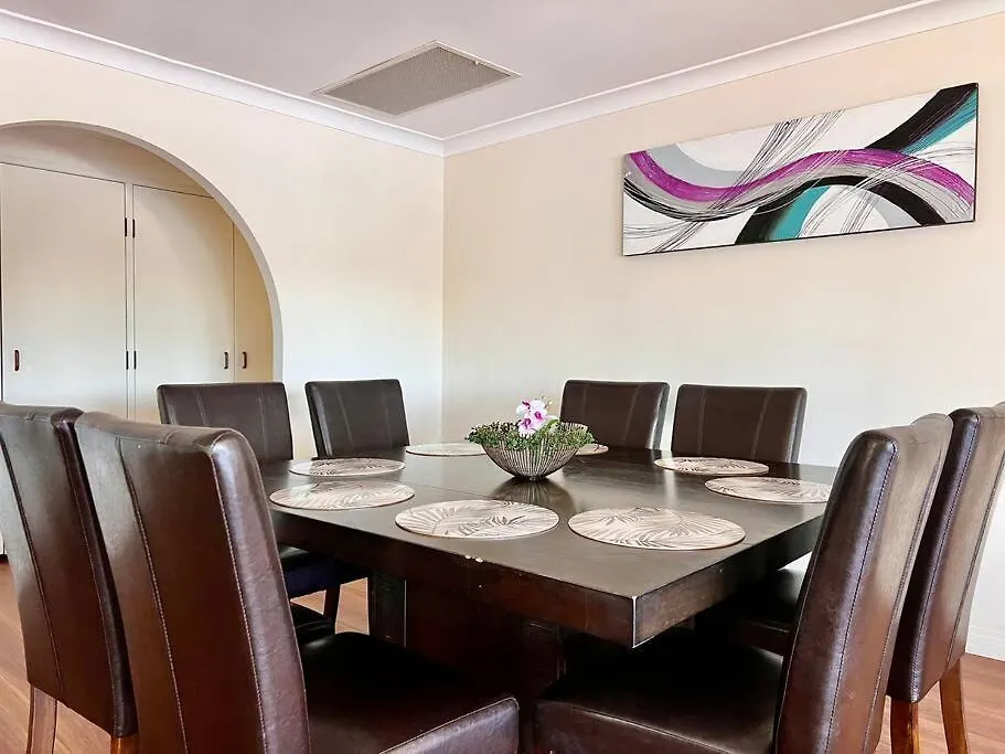 Waterfront Family House With Pool, Bbq Gold Coast
