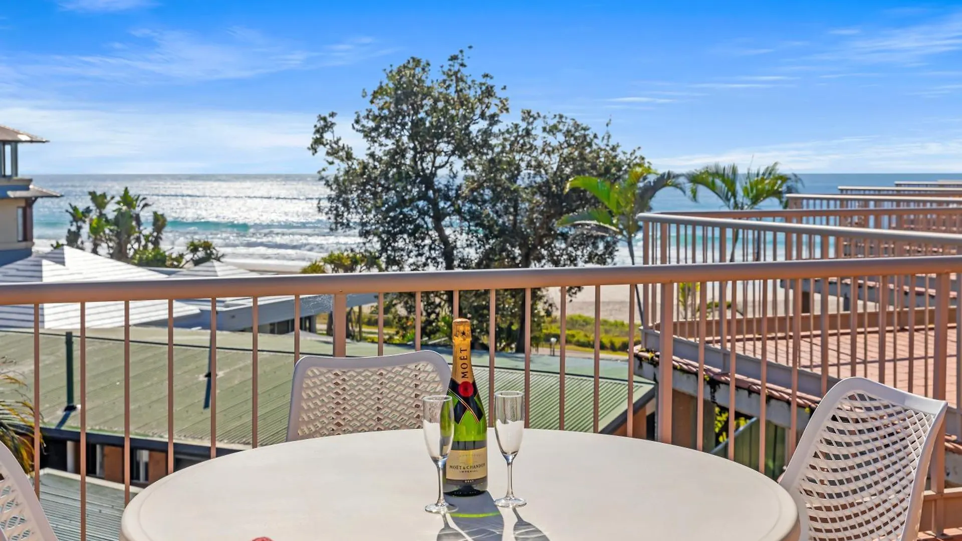 Sanctuary 4* Gold Coast