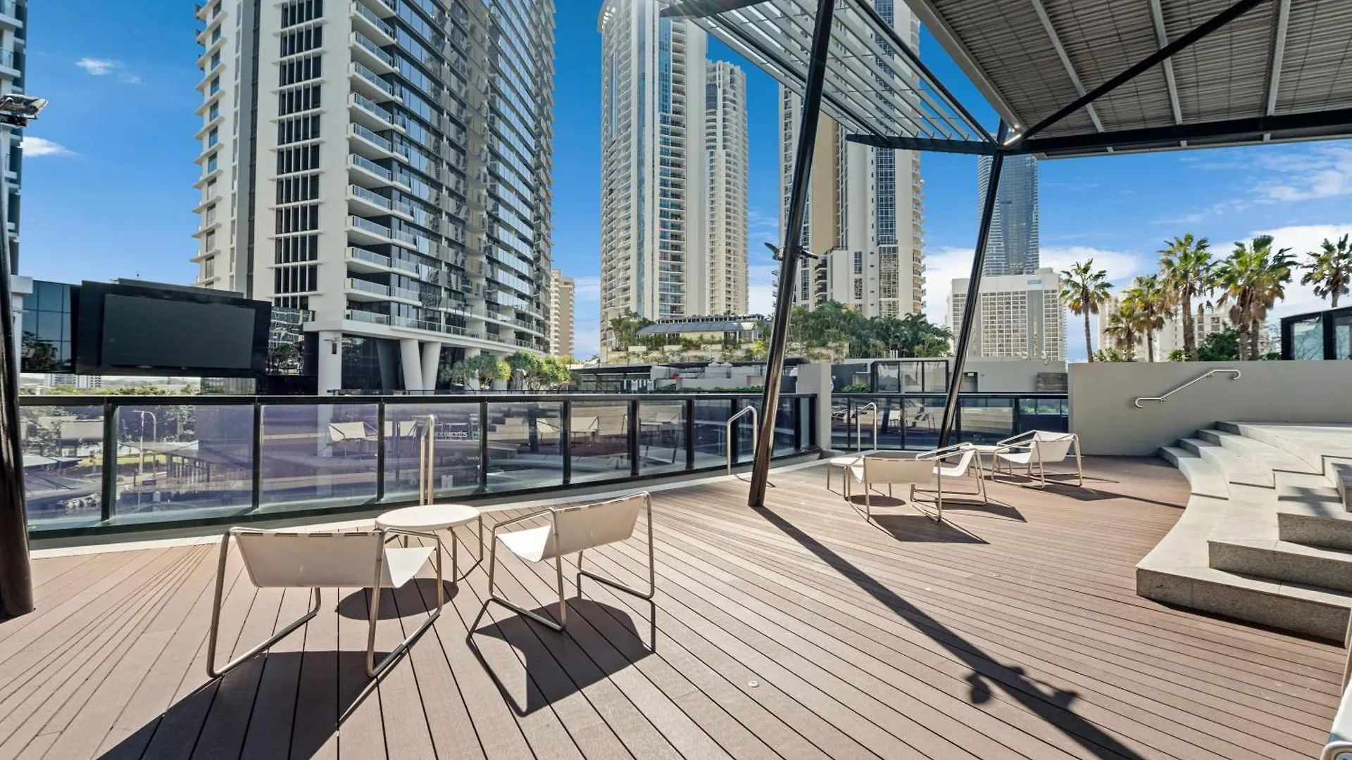 Circle On Cavill 60fl 3 Brm With Amazing View! Apartment *