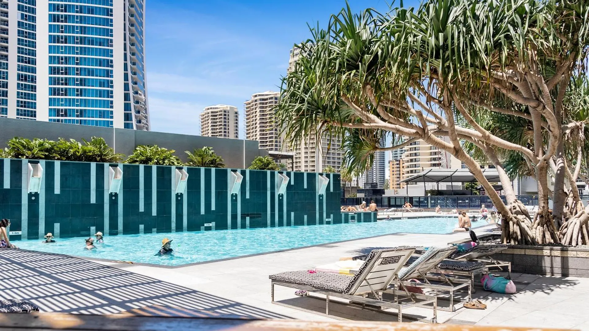 Circle On Cavill 60fl 3 Brm With Amazing View! Apartment *