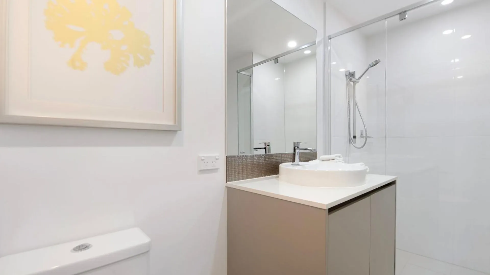 Rhapsody Stunning Ocean Views - Coasthm Gold Coast