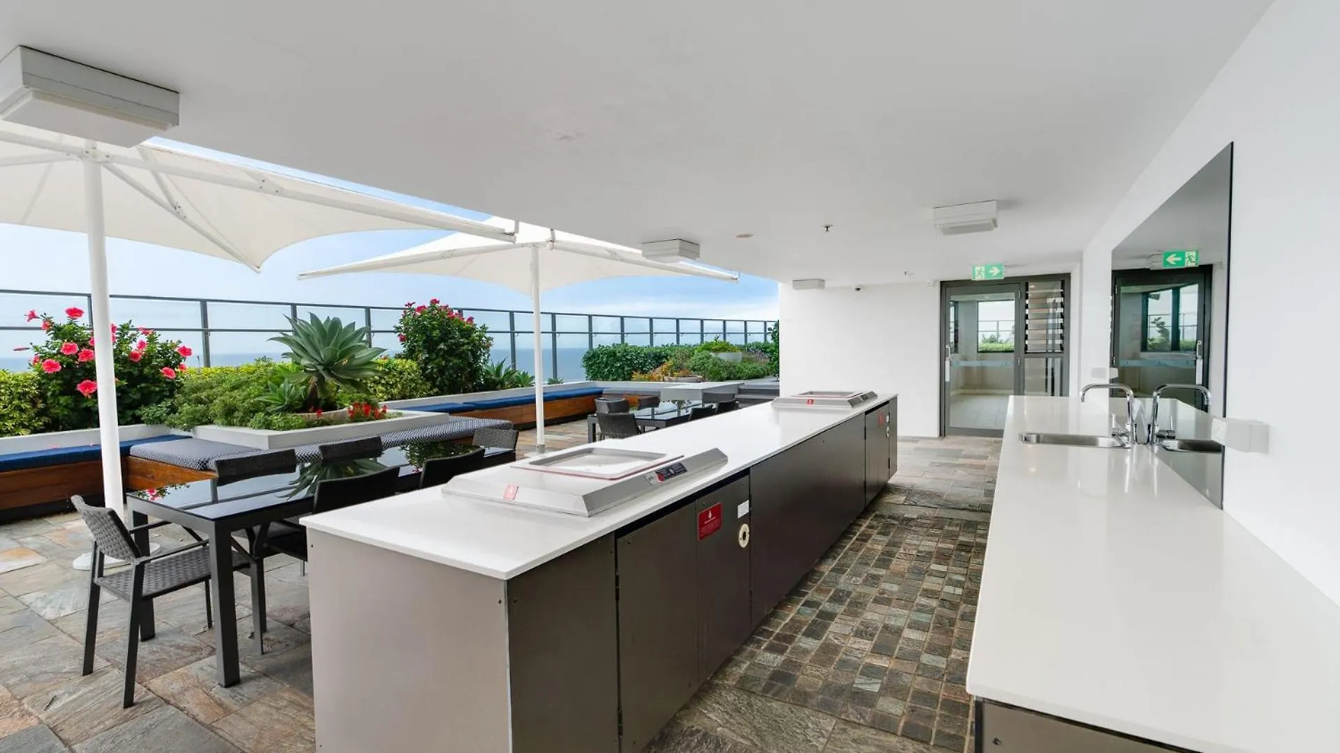 Rhapsody Stunning Ocean Views - Coasthm * Gold Coast