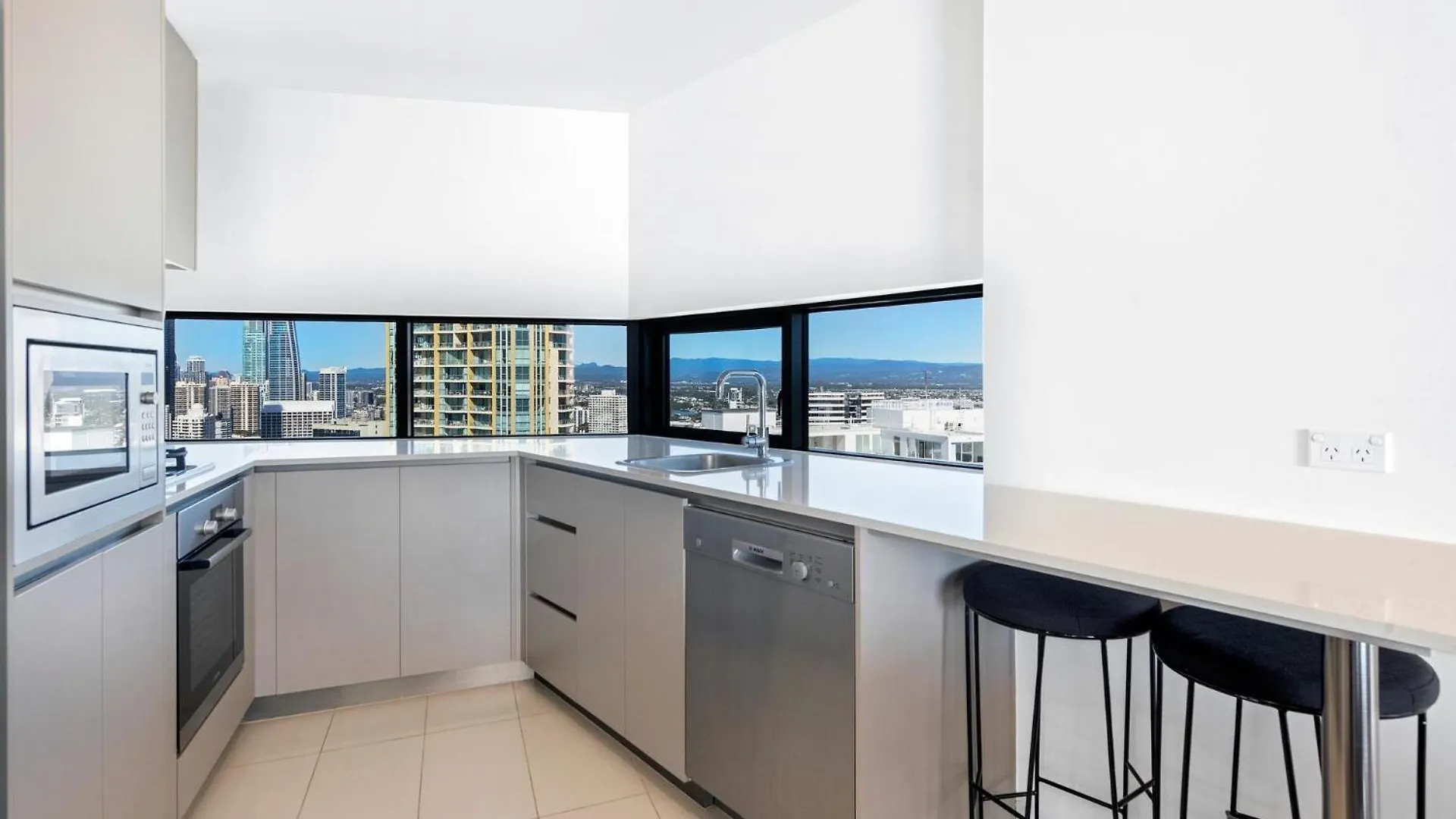 Apartment Rhapsody Stunning Ocean Views - Coasthm Gold Coast