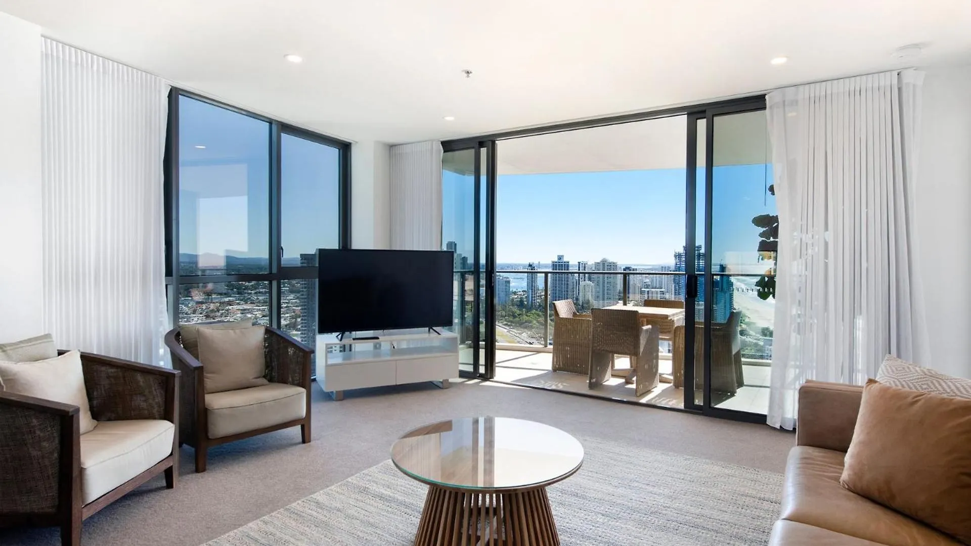 Rhapsody Stunning Ocean Views - Coasthm * Gold Coast