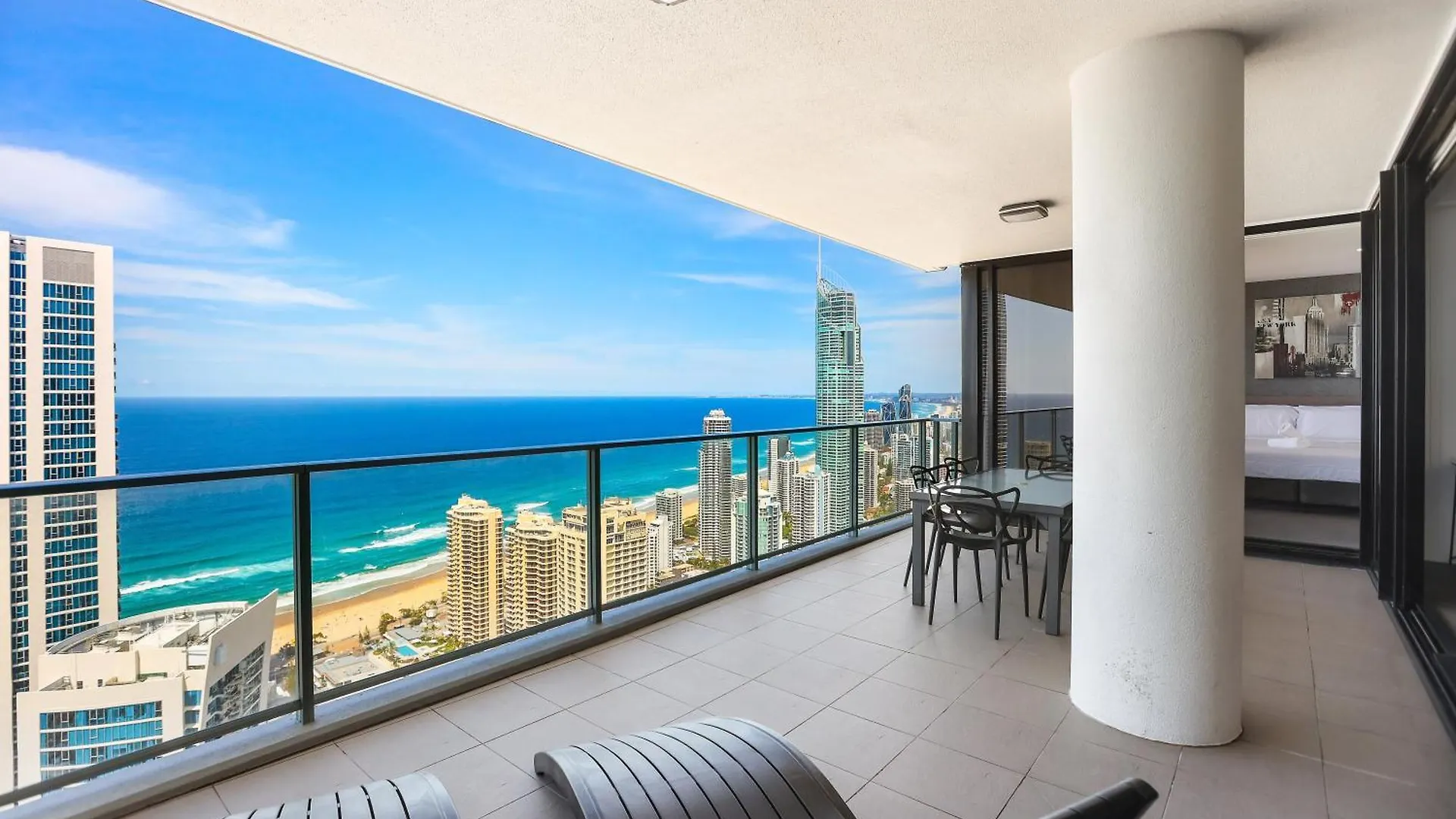 Circle On Cavill 2, 3, 4 & 5 Bedroom Skyhomes & Sub Penthouses By Holidays Apartment Gold Coast