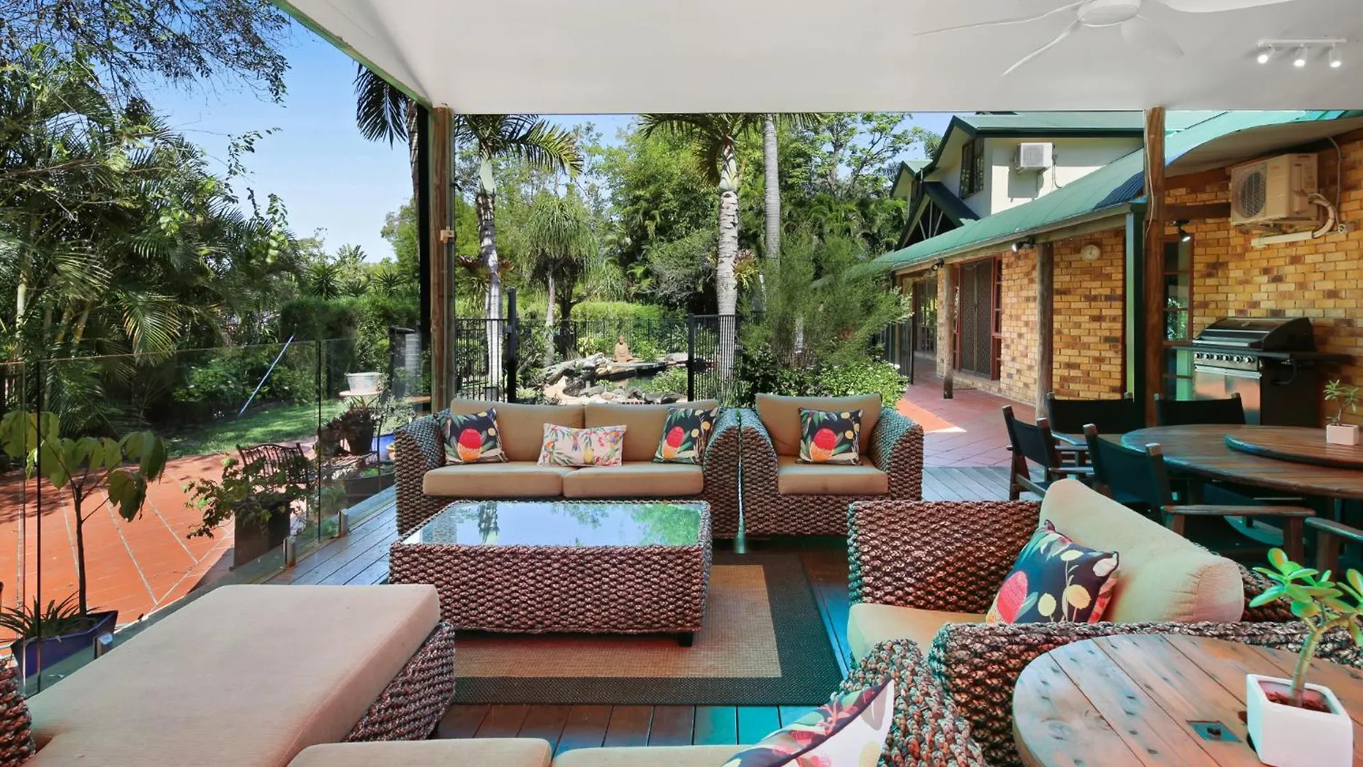 Holiday home Spacious 4-bed Hinterland Luxury Escape With Pool