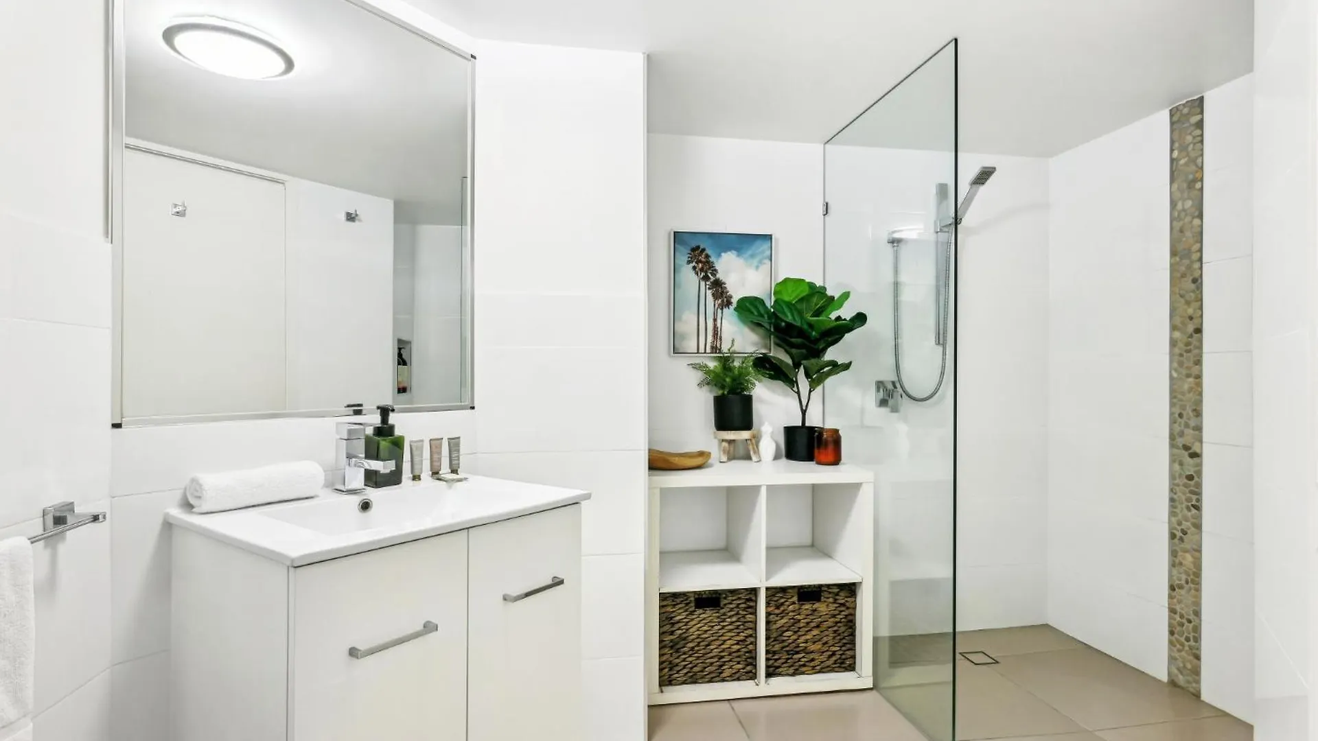Apartment Spacious 1-bed With Pool & Sauna In Broadbeach