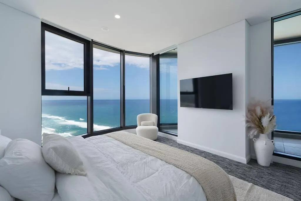 Apartment Front Sky - Floor 35 *