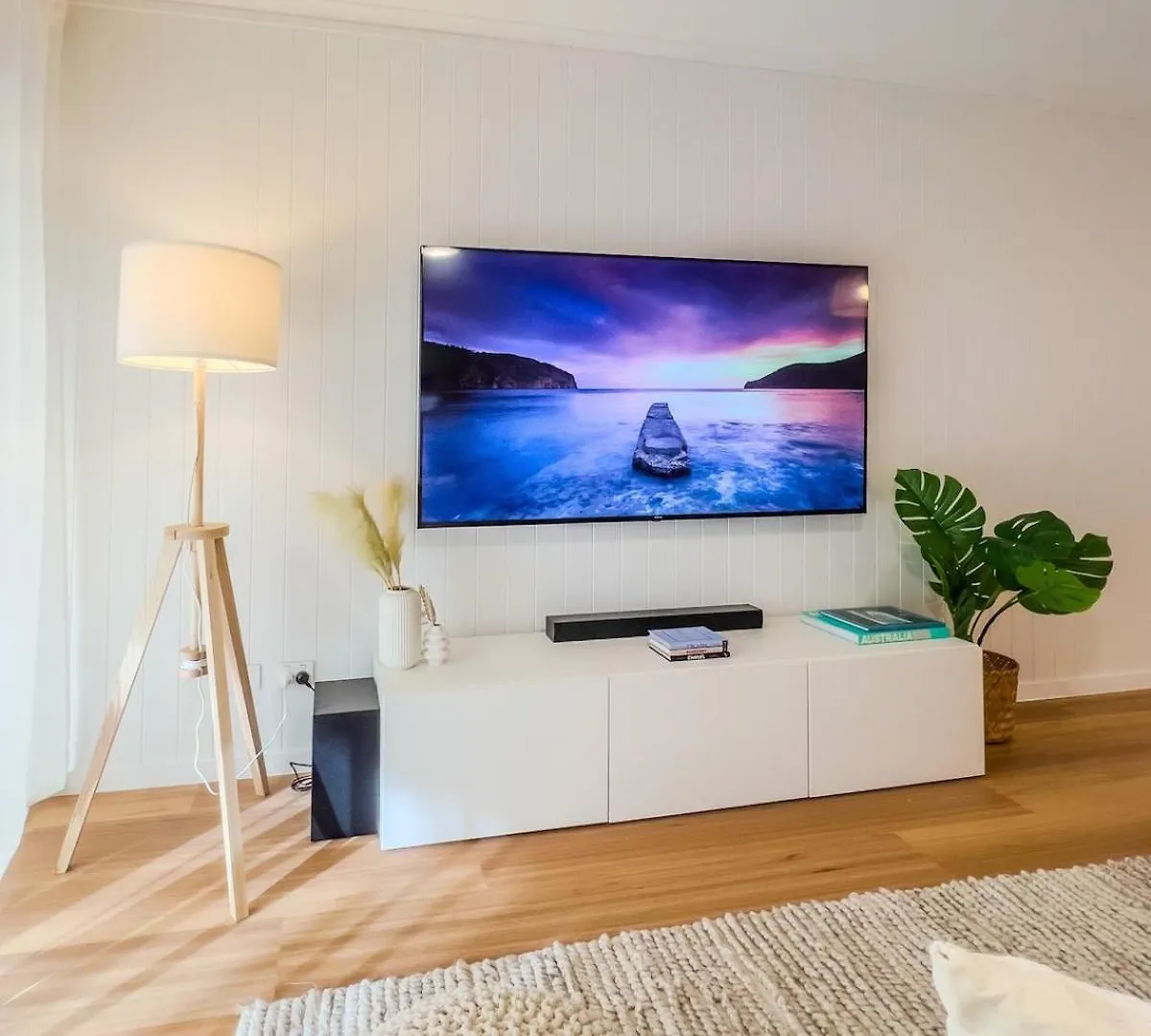 Burleigh Breeze Getaway Apartment