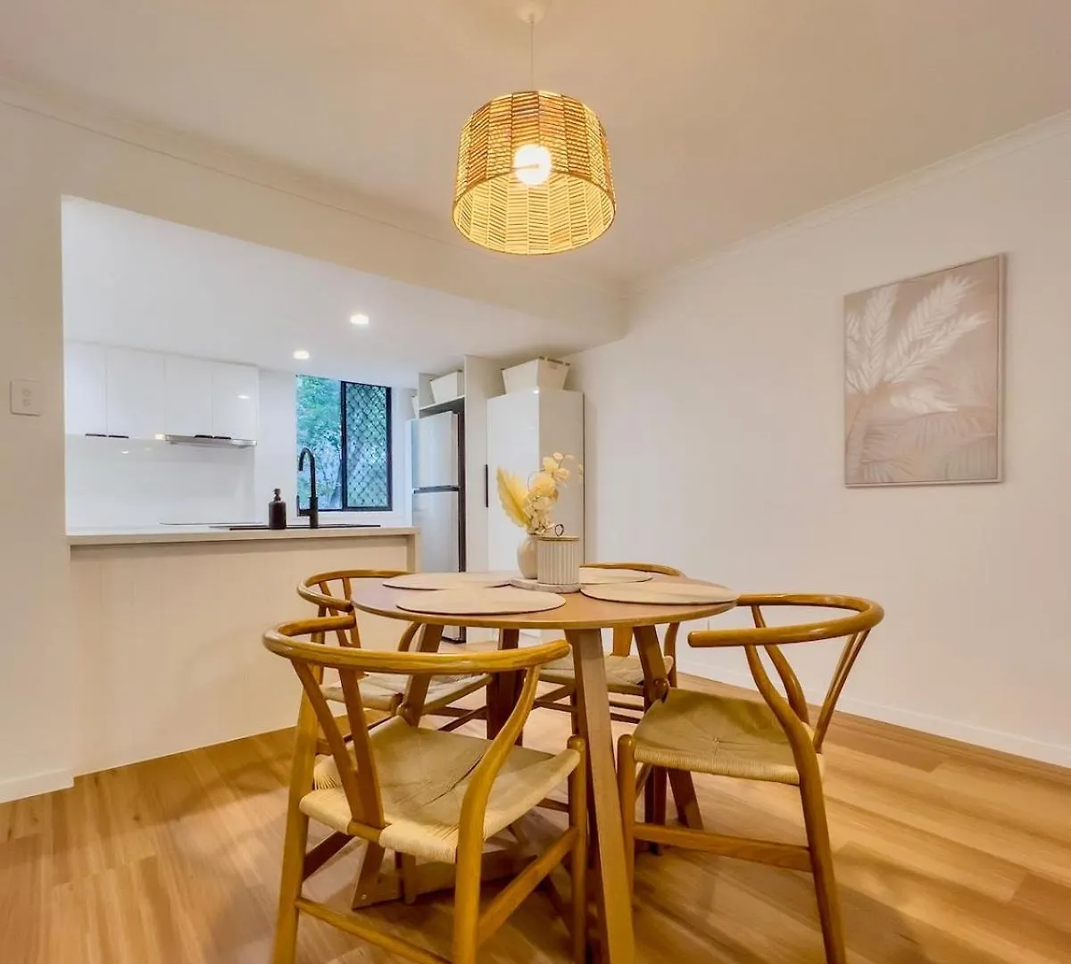 Burleigh Breeze Getaway Gold Coast