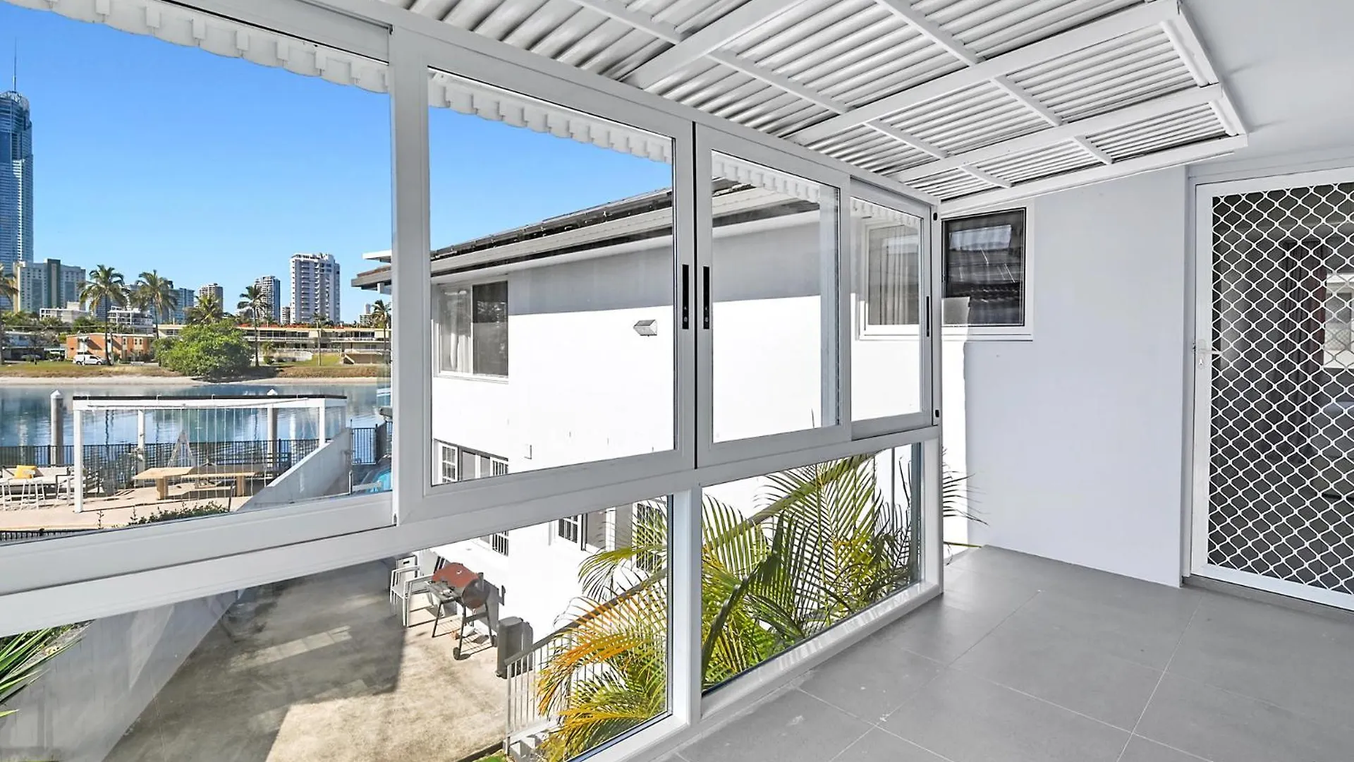 Riverside 4 Bedroom House Unit In Surfers Paradise شقة *