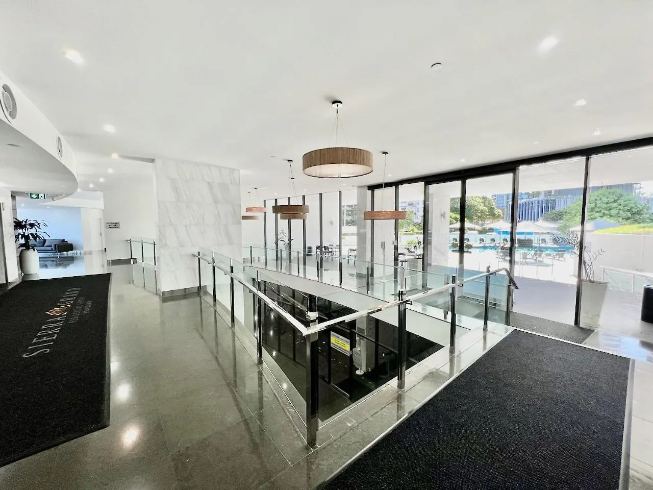 Broadbeach Bliss, 18th Floor Sierra Grand Oasis Apartment *