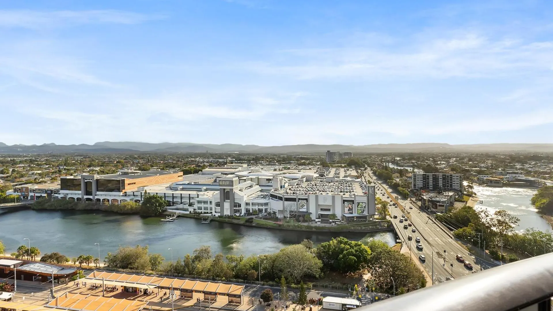 Broadbeach Bliss, 18th Floor Sierra Grand Oasis * Gold Coast