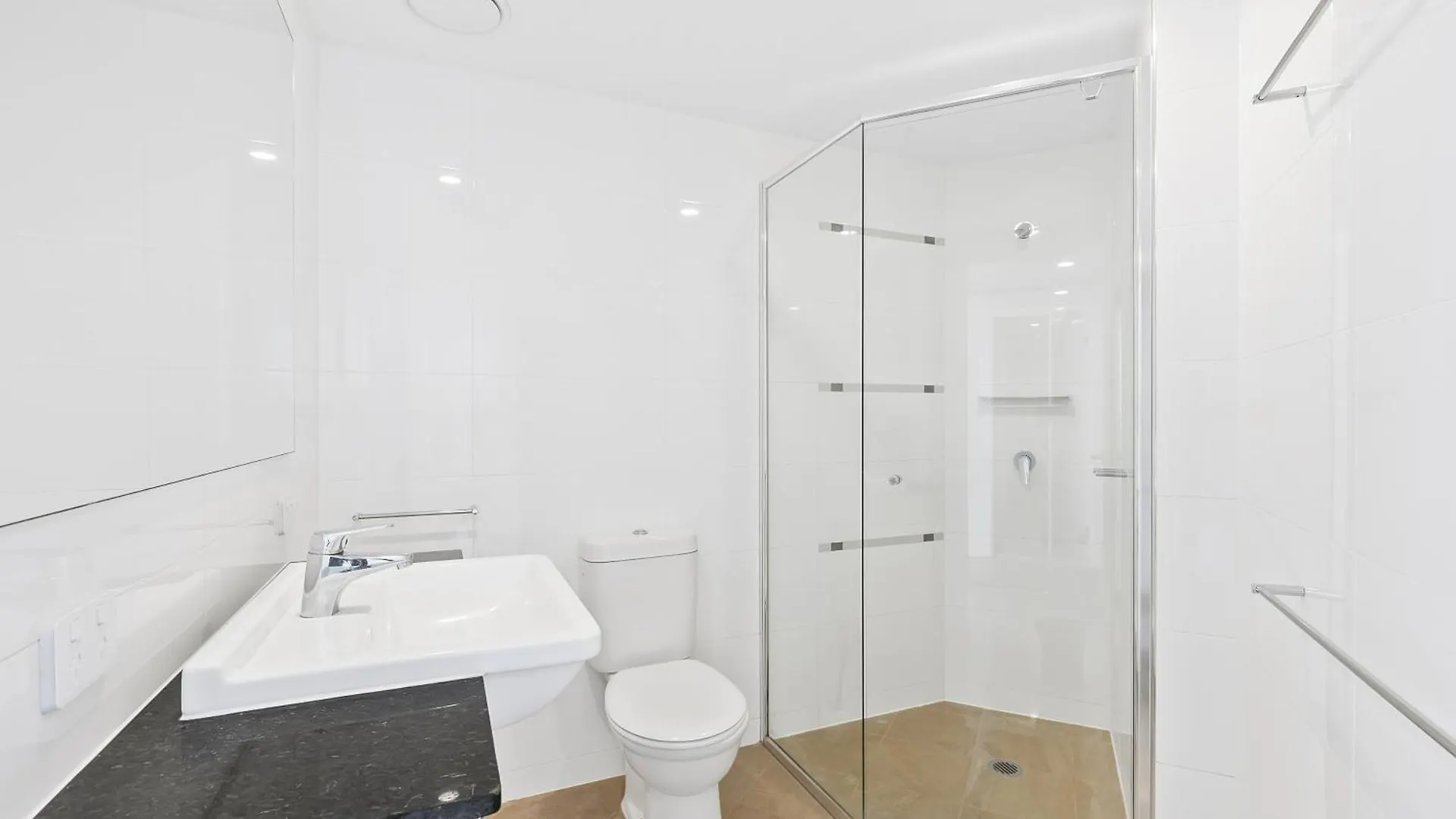 Broadbeach Bliss, 18th Floor Sierra Grand Oasis Gold Coast