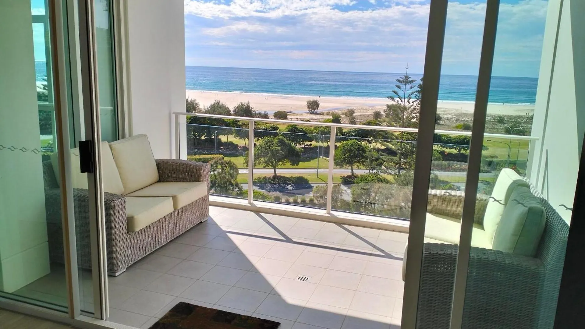 Aparthotel Kirra Surf