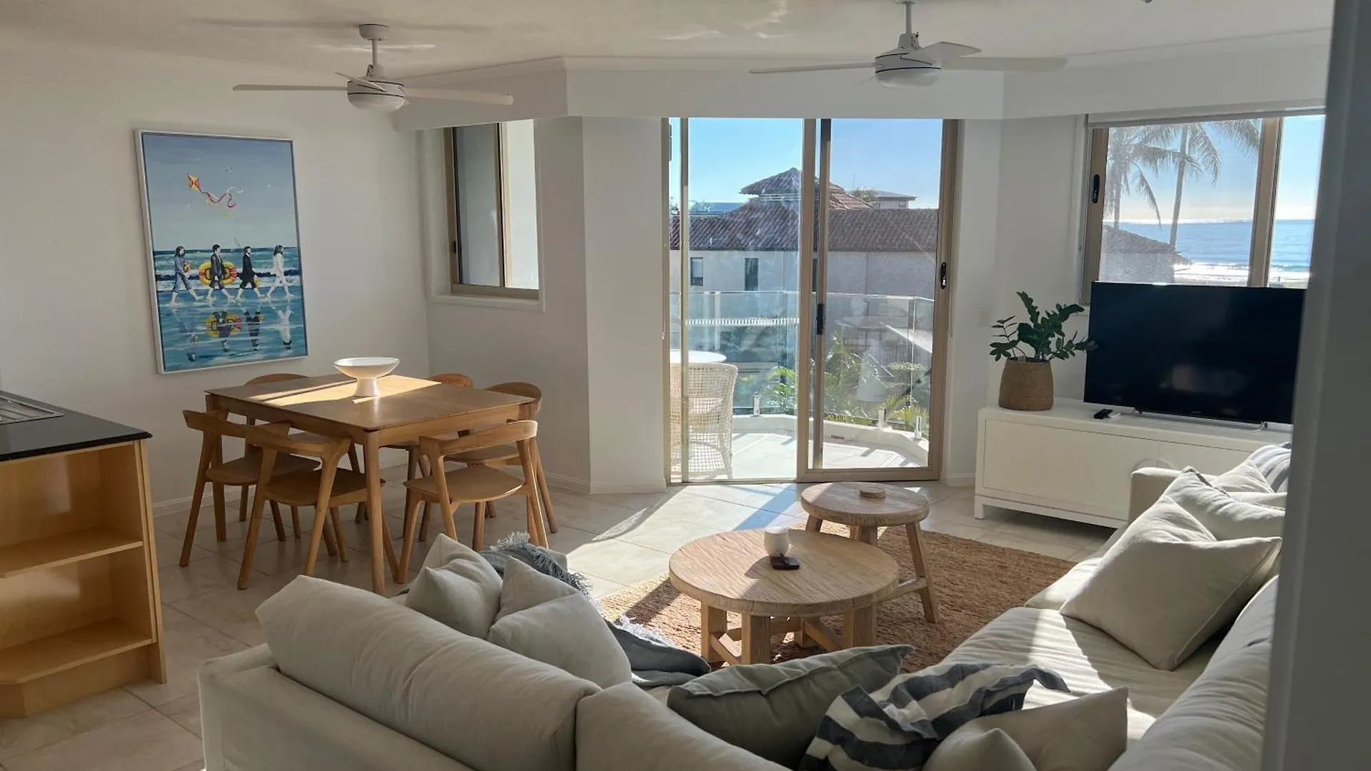 Sandcastles On Currumbin Beachfront, 4* Gold Coast