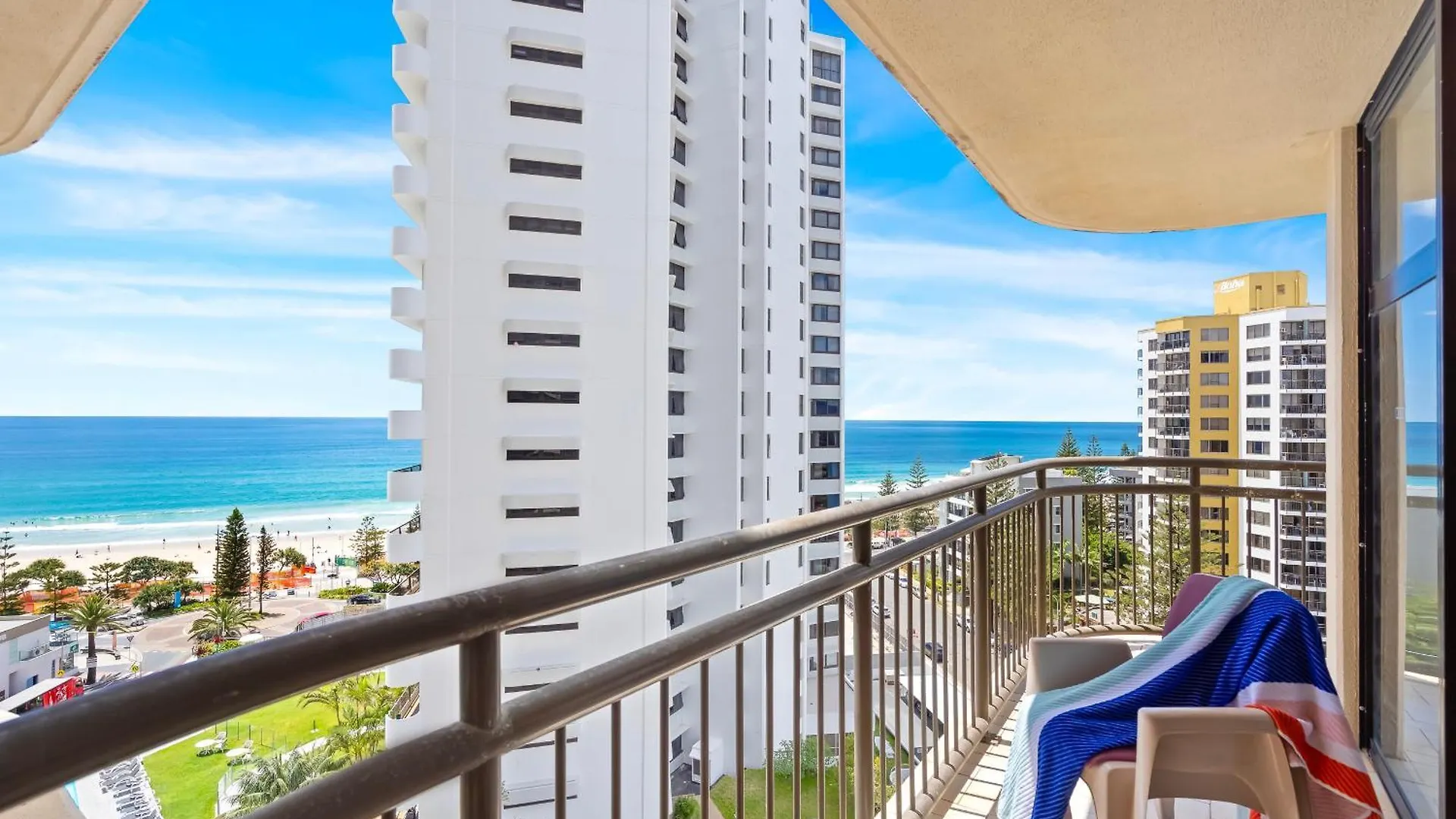 מלון דירות Beachcomber - Official 3*