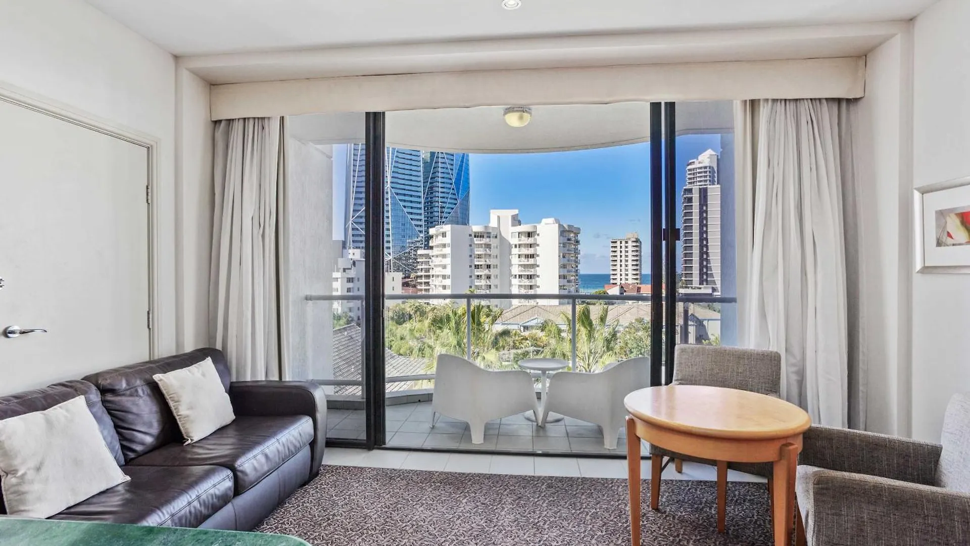 Surfers Paradise Studio, Short Walk To Apartment *