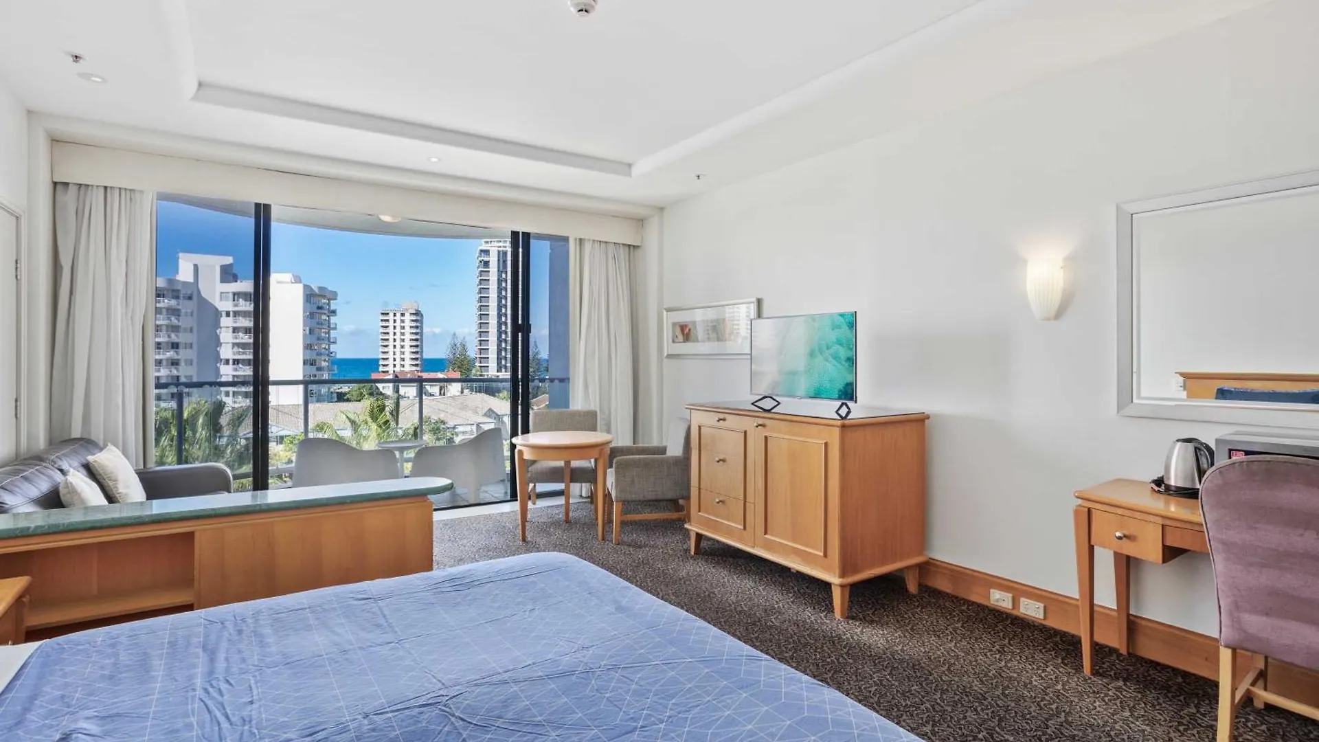 Surfers Paradise Studio, Short Walk To