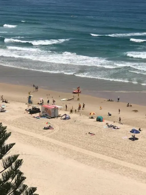 2br Beachfront Family Friendly Surfers
