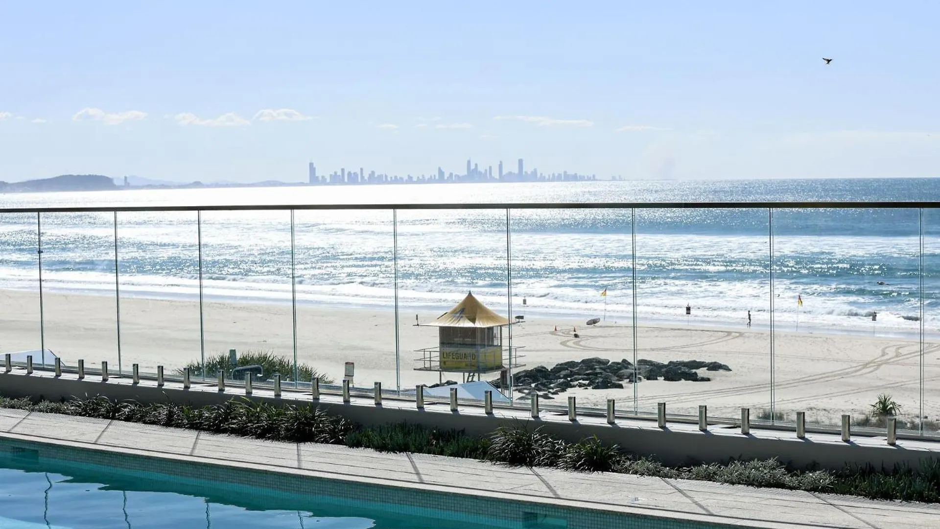 Little Groyne Kirra Unit 602
