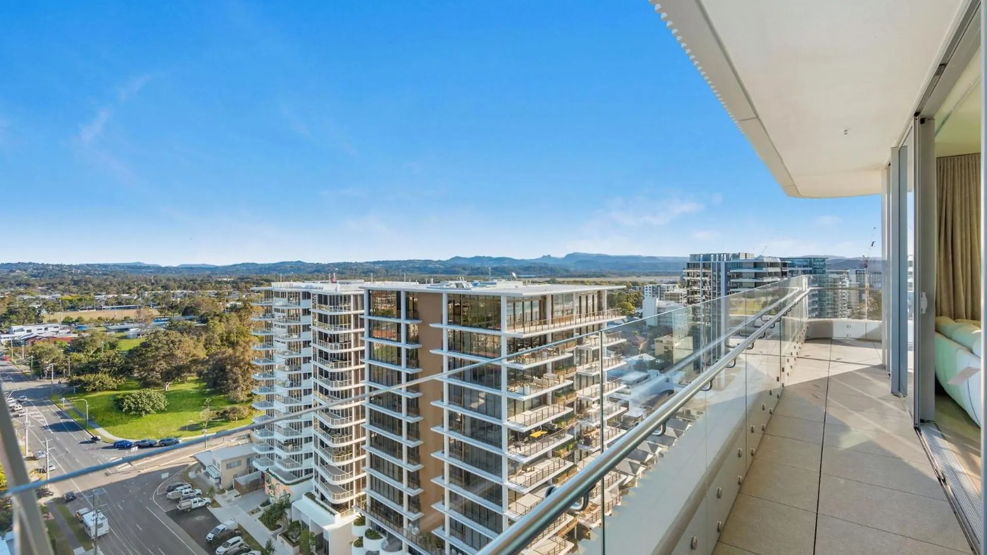 Apartment Miles At Kirra Point 1406