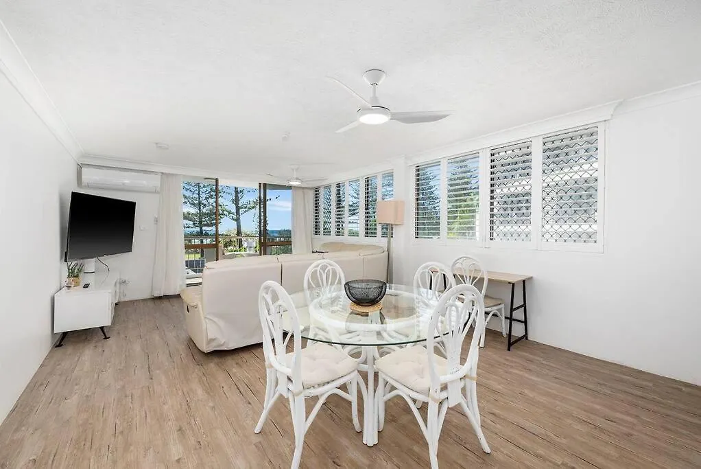 Beachfront Beauty - Cooly Apartment Gold Coast