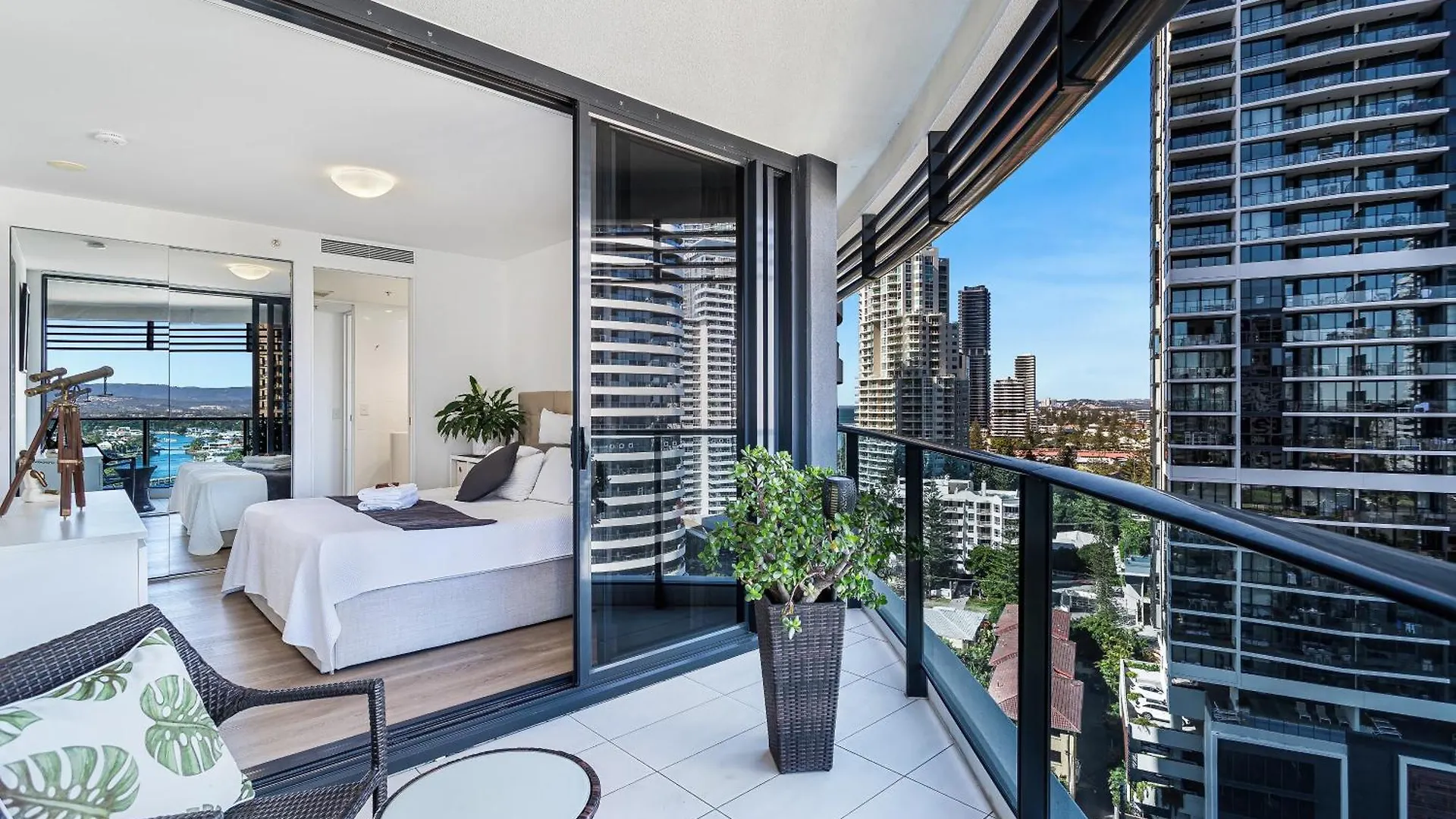 Apartment Oracle Beachfront Broadbeach *