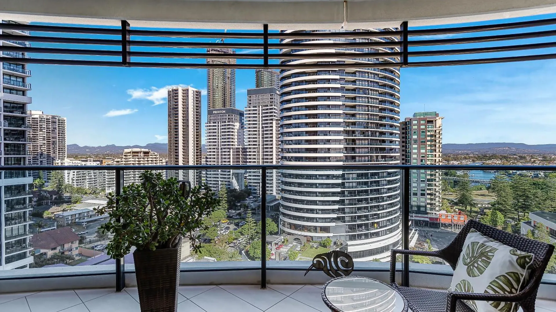 Apartment Oracle Beachfront Broadbeach *