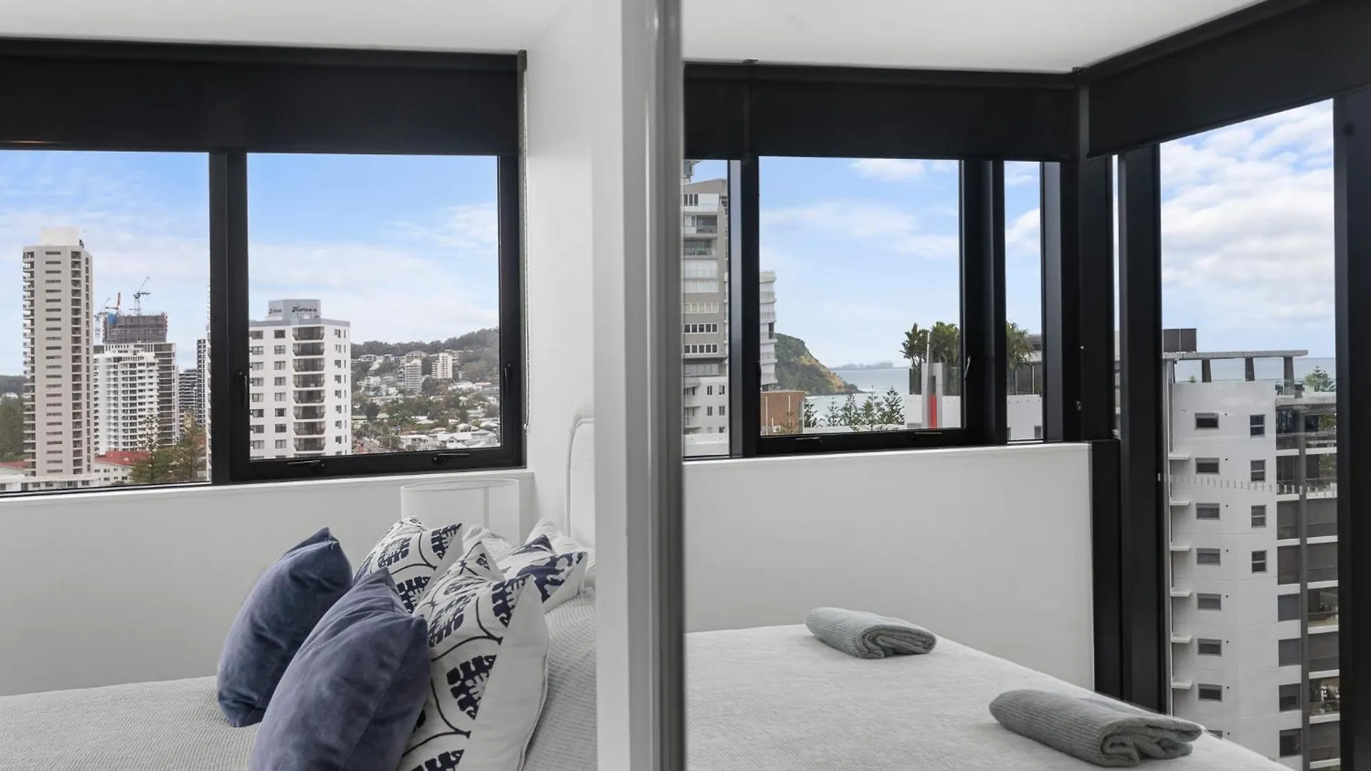 Immaculate Burleigh At Sandbar Burleigh Heads *
