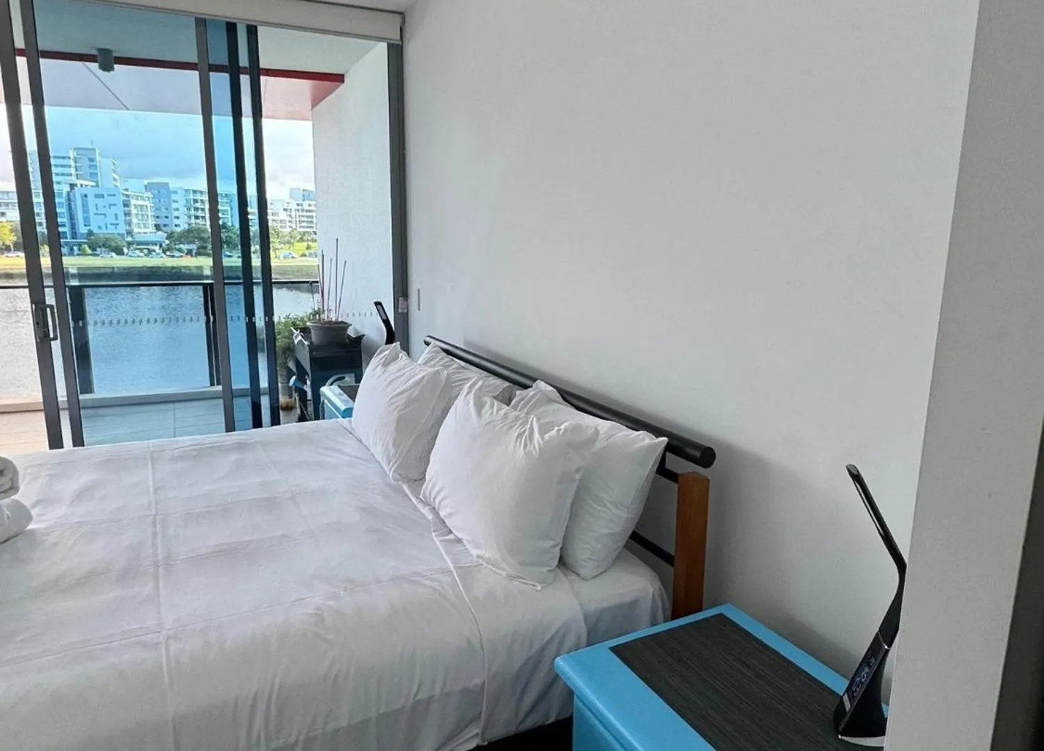 Harbour Quays Hotel 4*