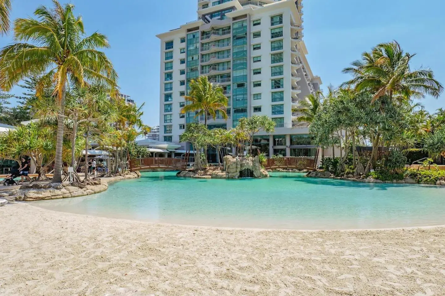 Lagoon Splash - Perfect Family Surfers *