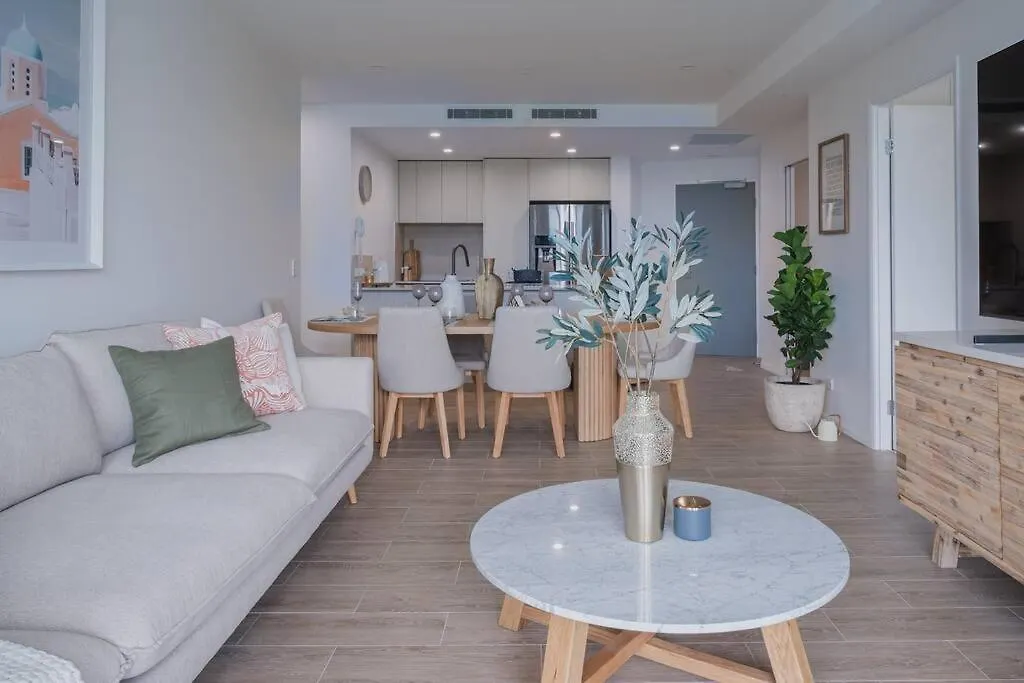 Lux Lakeside - Apartment Gold Coast