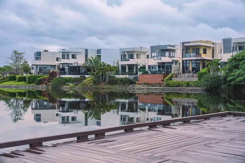 Apartment Lux Lakeside - Gold Coast