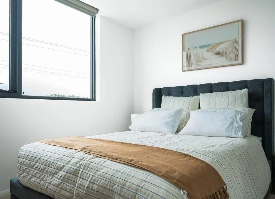 Lux Lakeside - Apartment