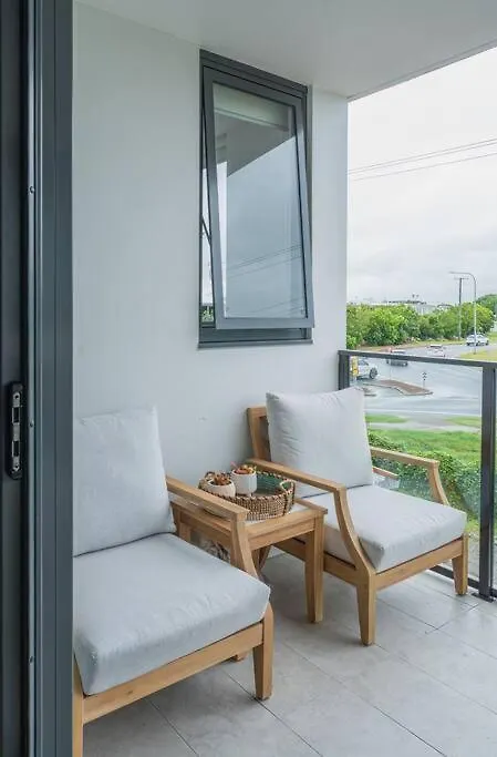 Lux Lakeside -
