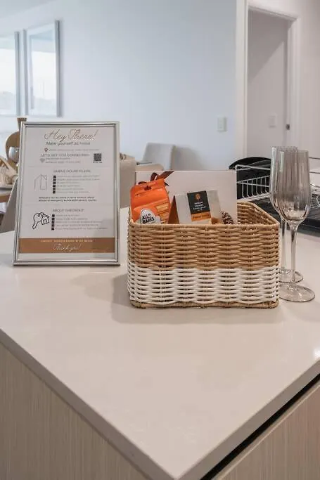 Lux Lakeside - Gold Coast