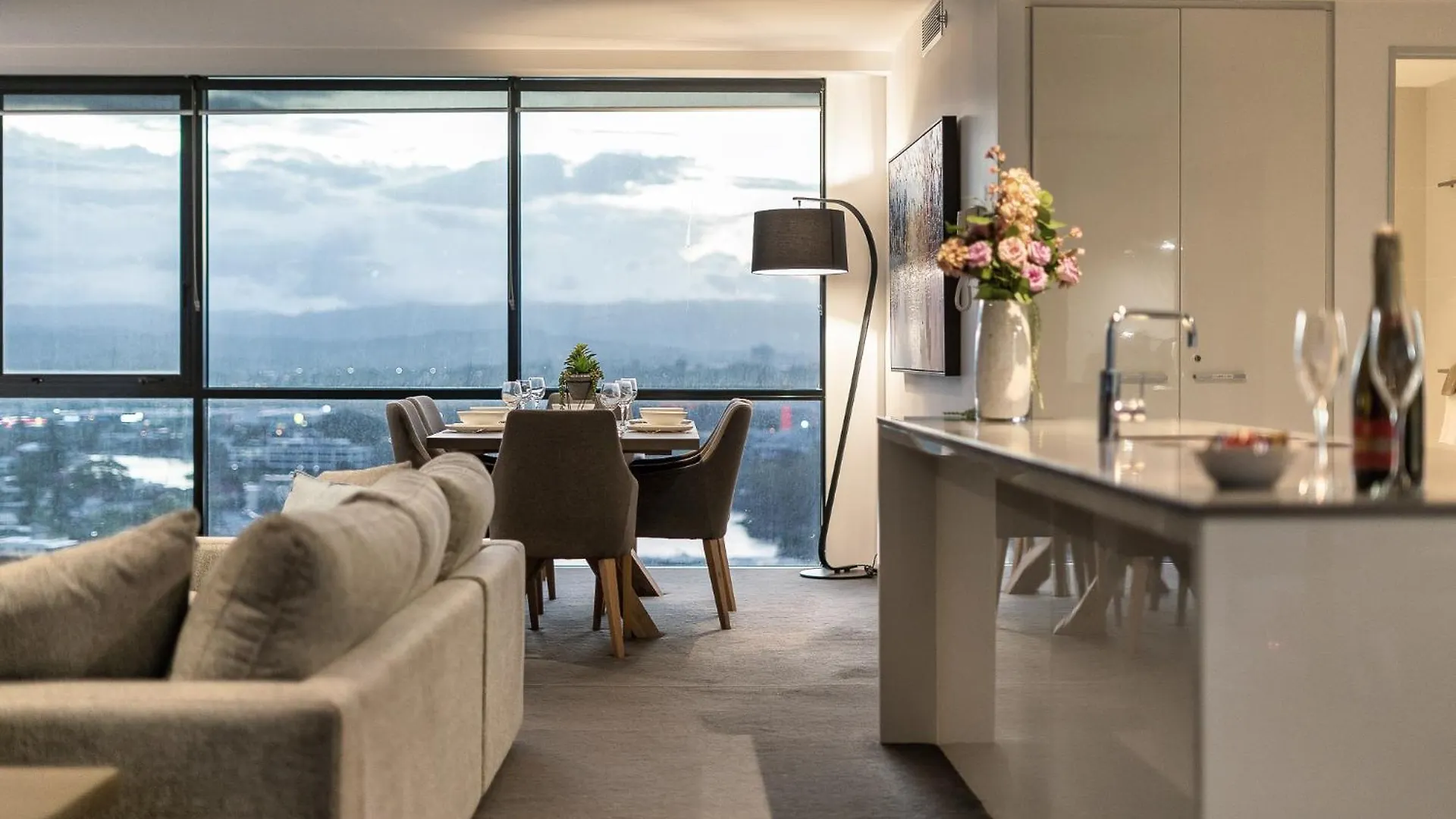 Apartmán Surfers Paradise Retreat Stunning Views 2-br Haven *