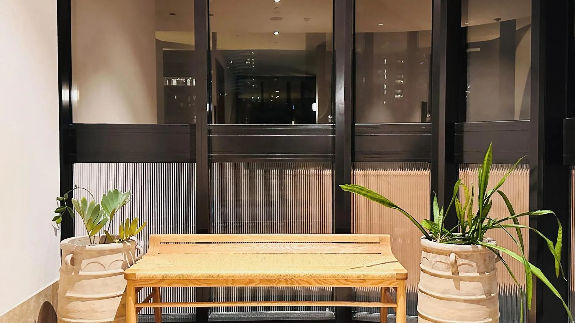 Luxe Living With Ocean View 3 Beds Parking Gold Coast