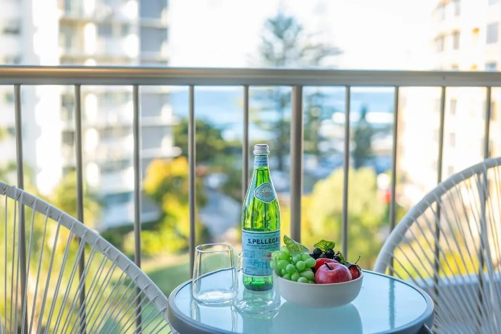 2br Burleigh Beachside With Views With Pool Apartment *