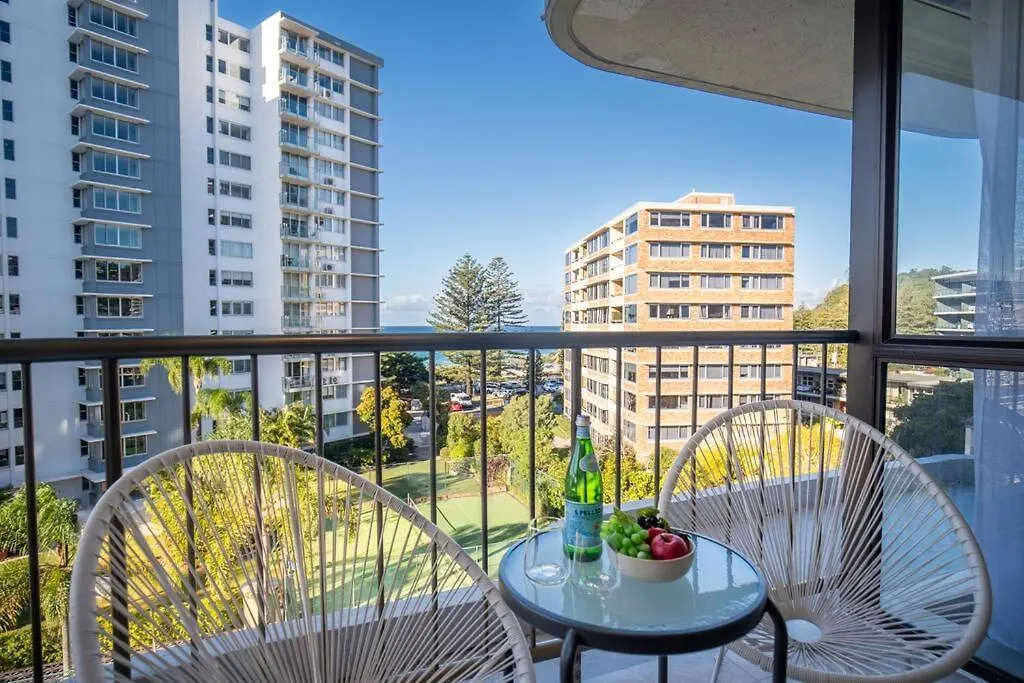 Apartment 2br Burleigh Beachside With Views With Pool *