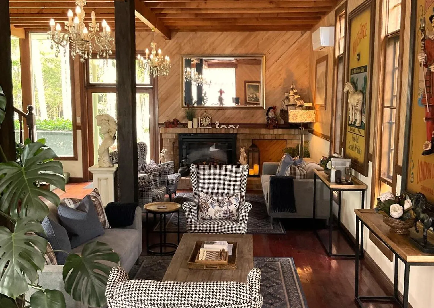 Mt Tamborine Stonehaven Manor Guest house 4*