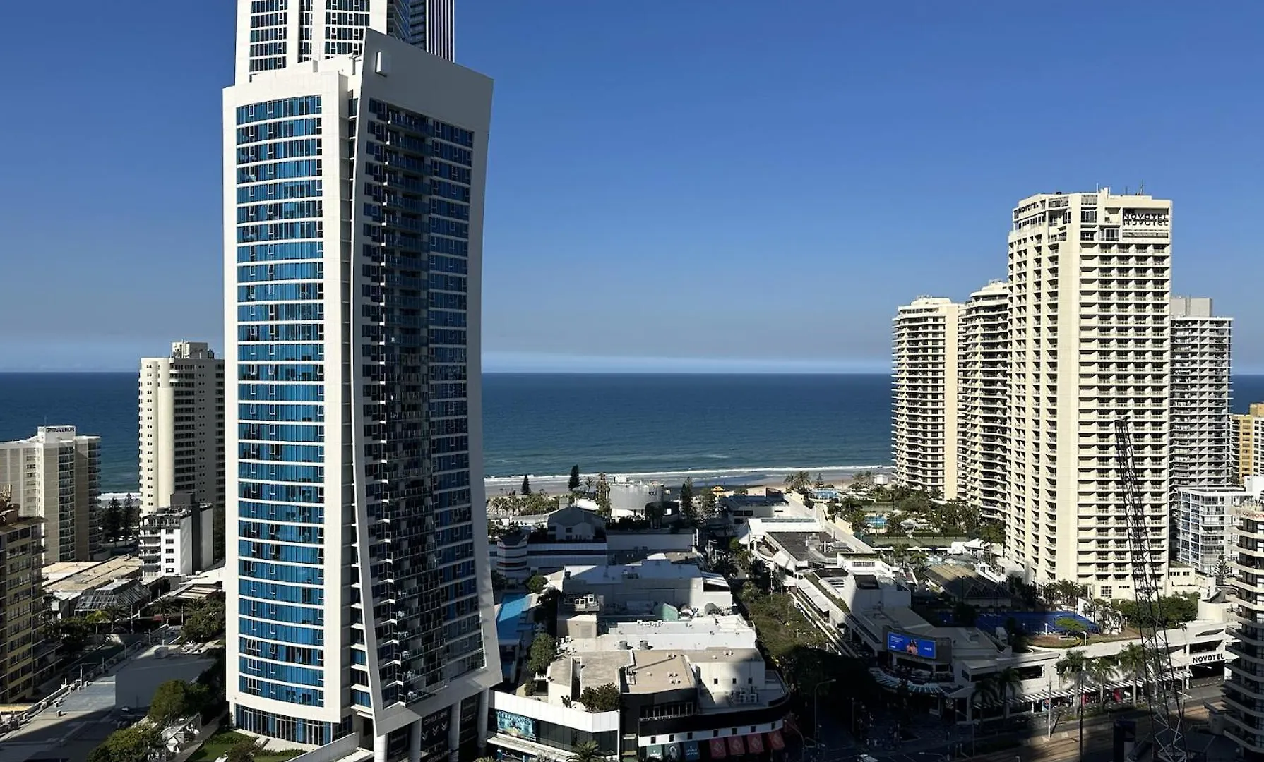 Beachview Surfers 2bd Lux Apartment Gold Coast