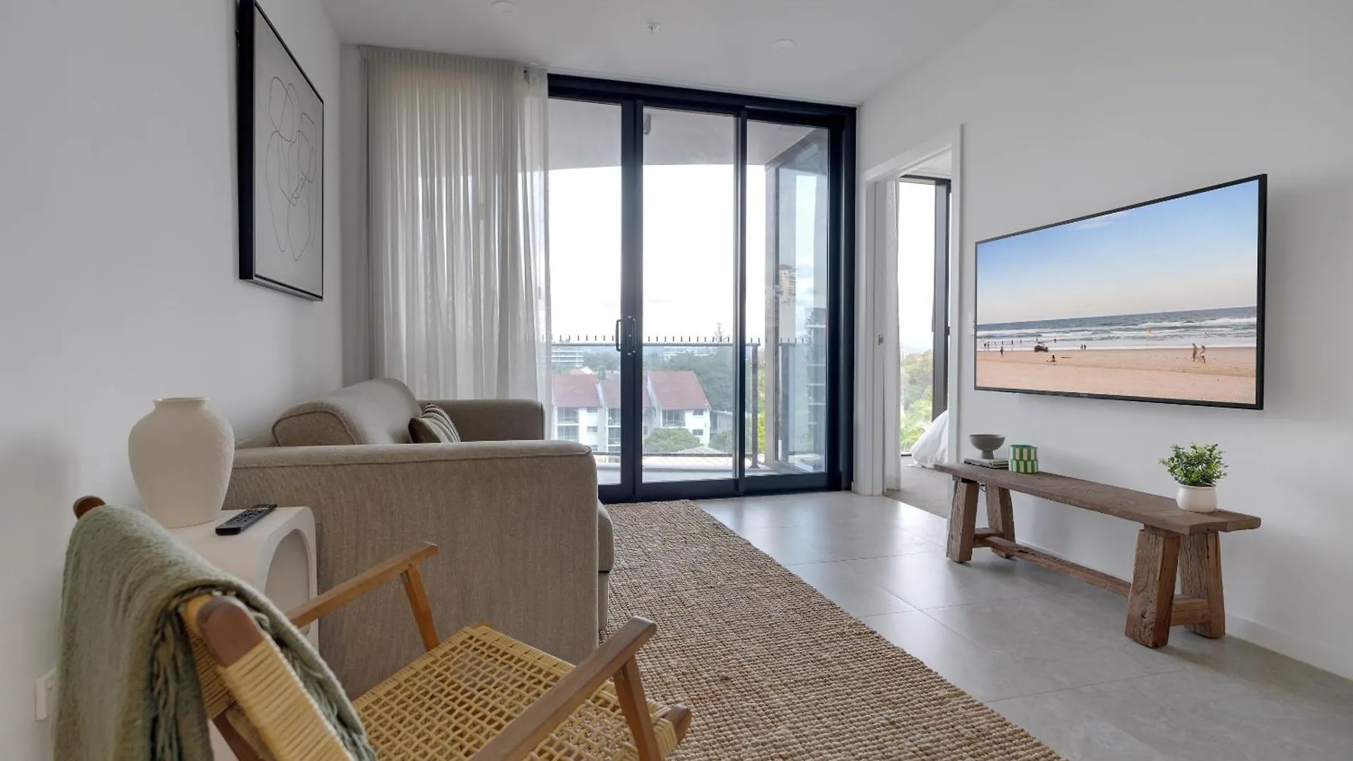Broadbeach Bliss 2b Gold Coast